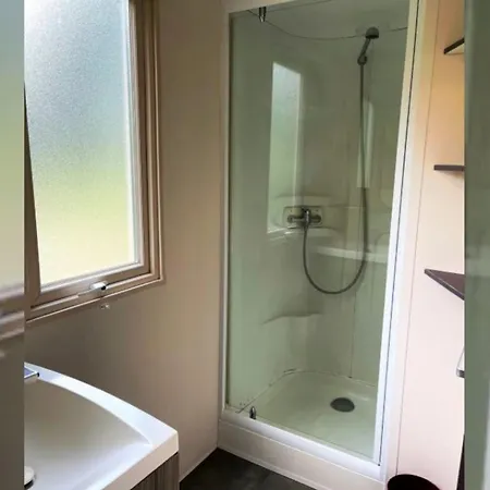 Mobil-home Confortable Avec Terrasse Pour 4 Pers. - Api-1-52-1661 * 萨尔泰纳