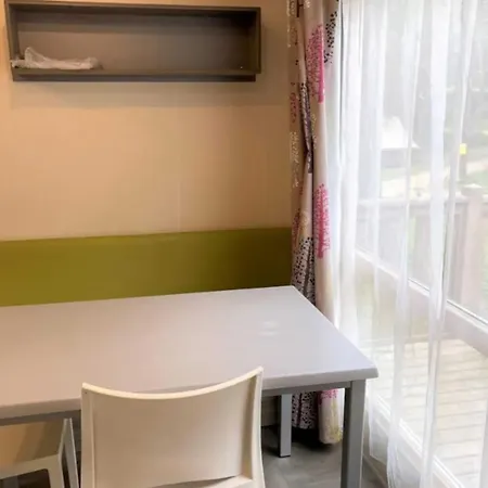 Mobil-home Confortable Avec Terrasse Pour 4 Pers. - Api-1-52-1661