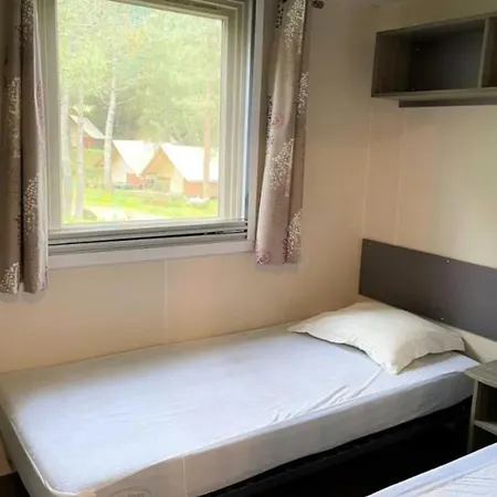 Camping Mobil-home Confortable Avec Terrasse Pour 4 Pers. - Api-1-52-1661 Sartène