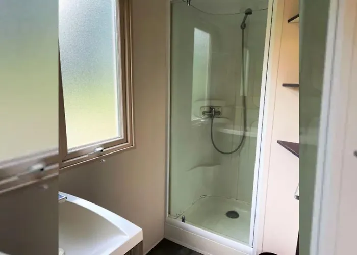 Mobil-home Confortable Avec Terrasse Pour 4 Pers. - Api-1-52-1661 * Sartène